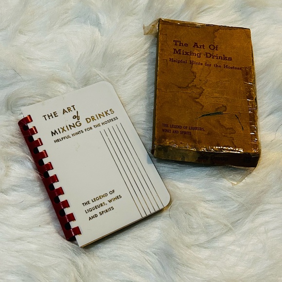 🍸VINTAGE 1930s Cocktail Mixing Handbook - Picture 2 of 7